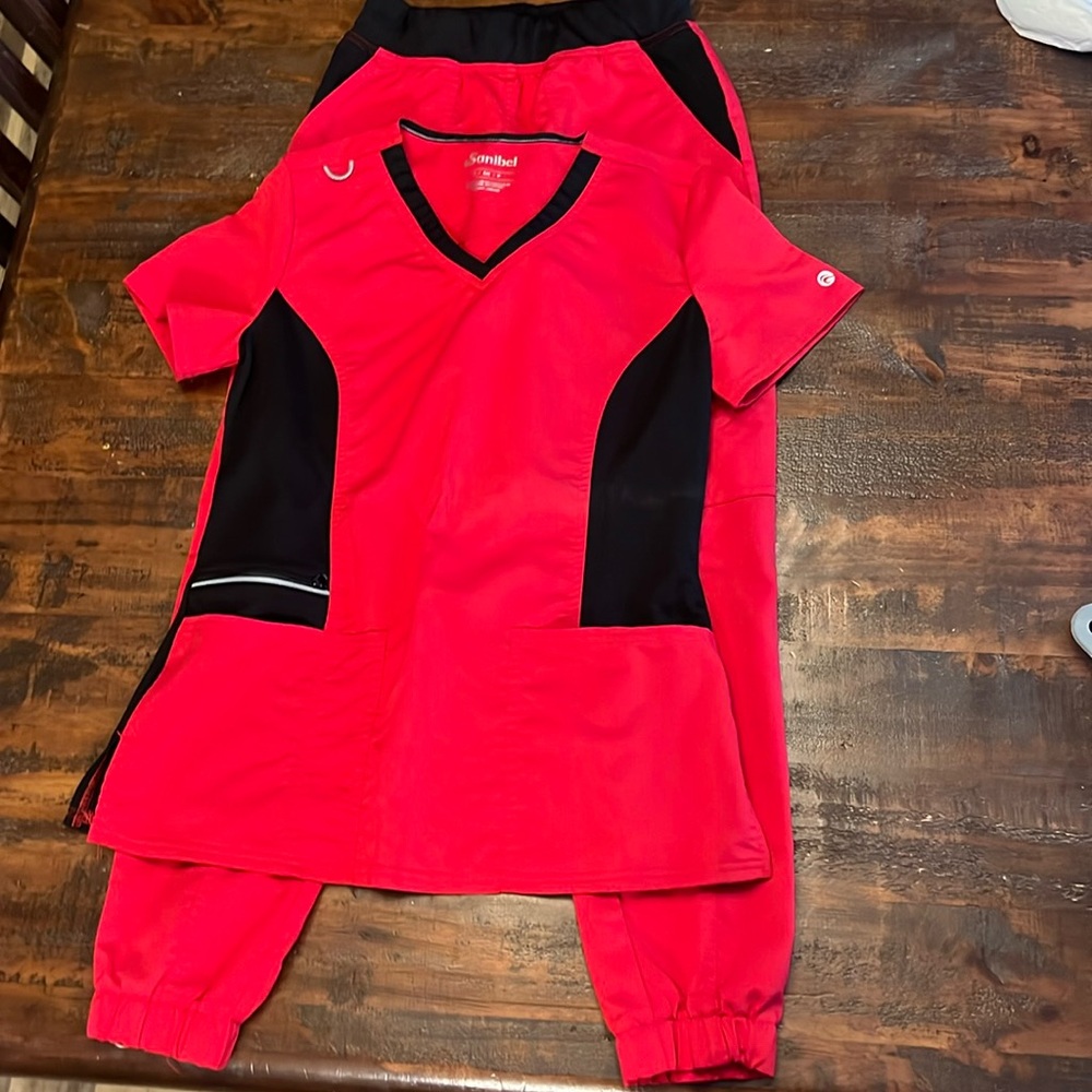 Red and black scrub set.